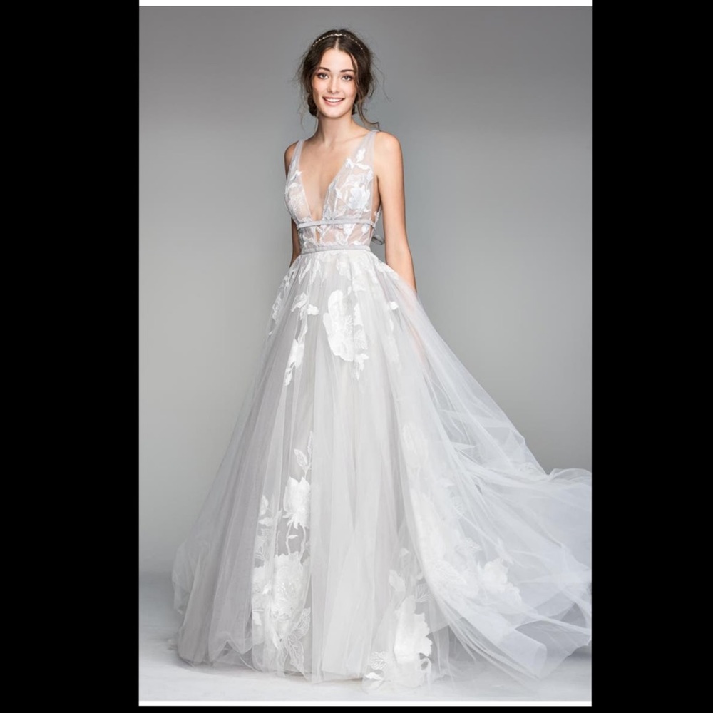 Willowby Galatea wedding dress Size 4